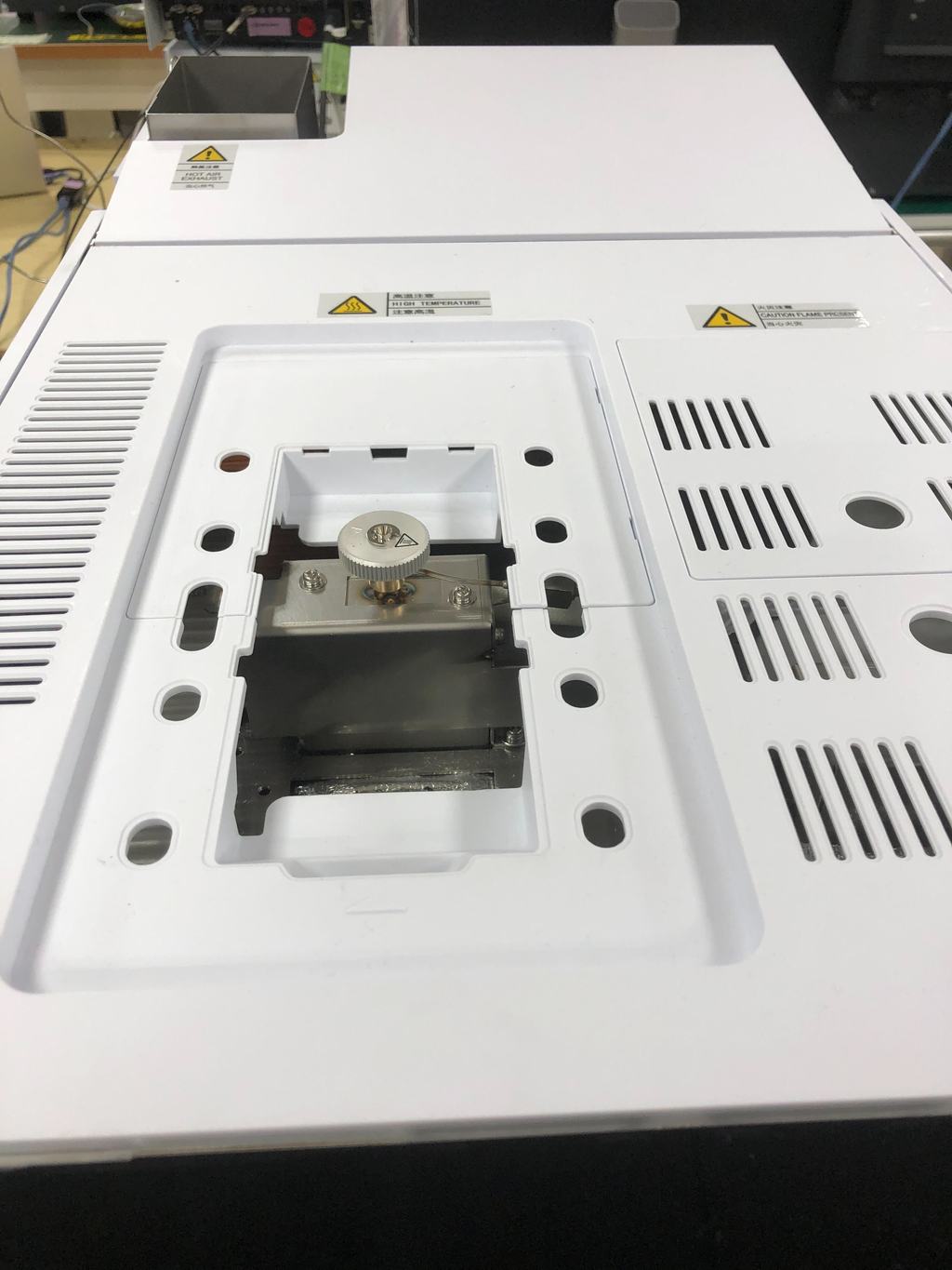 セプタムとインサートの交換（OCI-2030 NX / OCI-NX U）