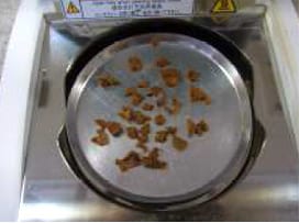 Fig.2 MOC63uに鰯つくねを載せて乾燥を終了した状態 Sardine dumpling to set on MOC63u