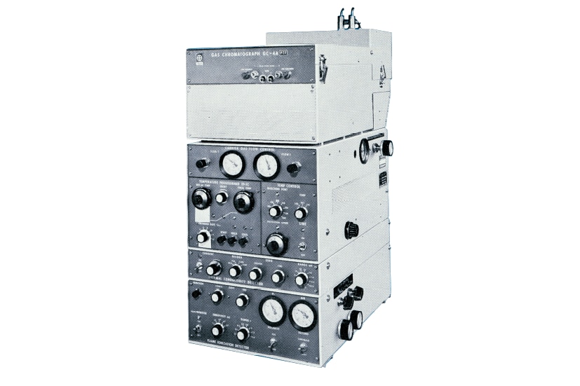 1966　GC-4A ― 小型かつ高性能なガスクロマトグラフ