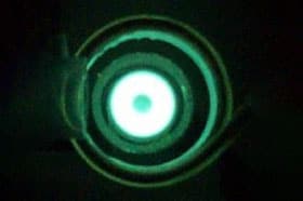 プラズマを上部から観測